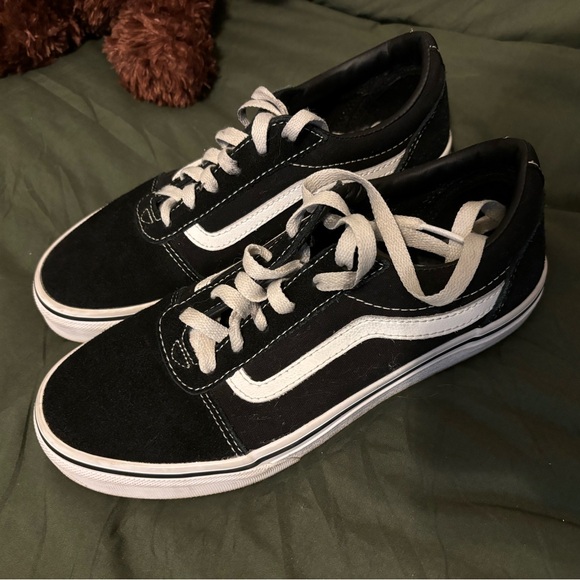 Black Vans - Picture 1 of 3
